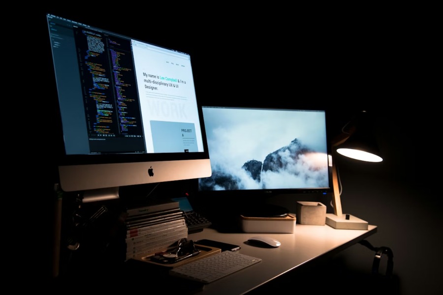 Website Annotation vs Bug Tracking