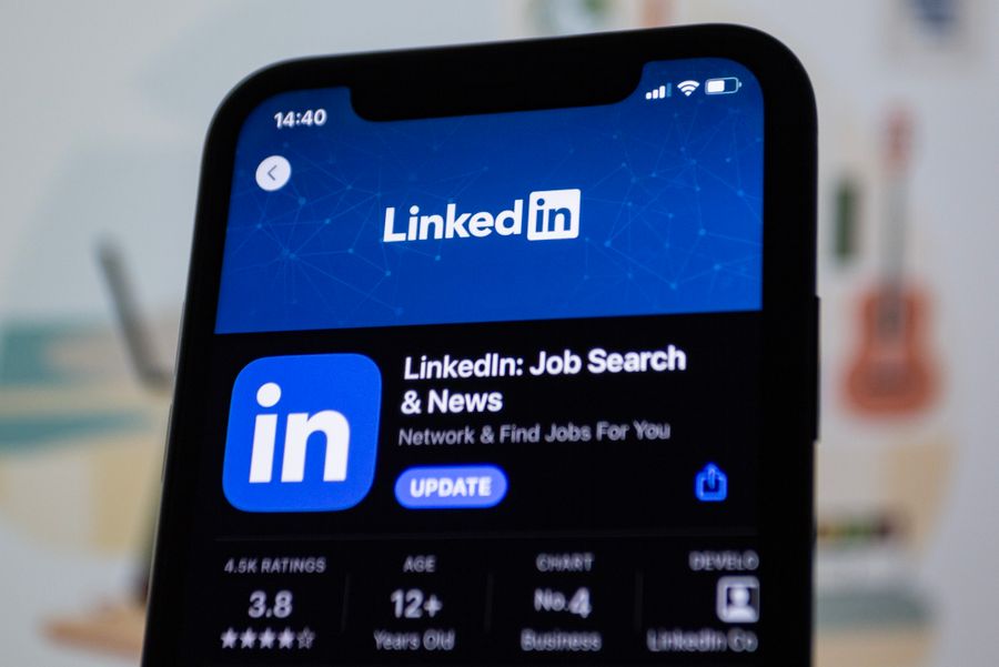 How Businesses Use LinkedIn to Generate High-Quality Leads